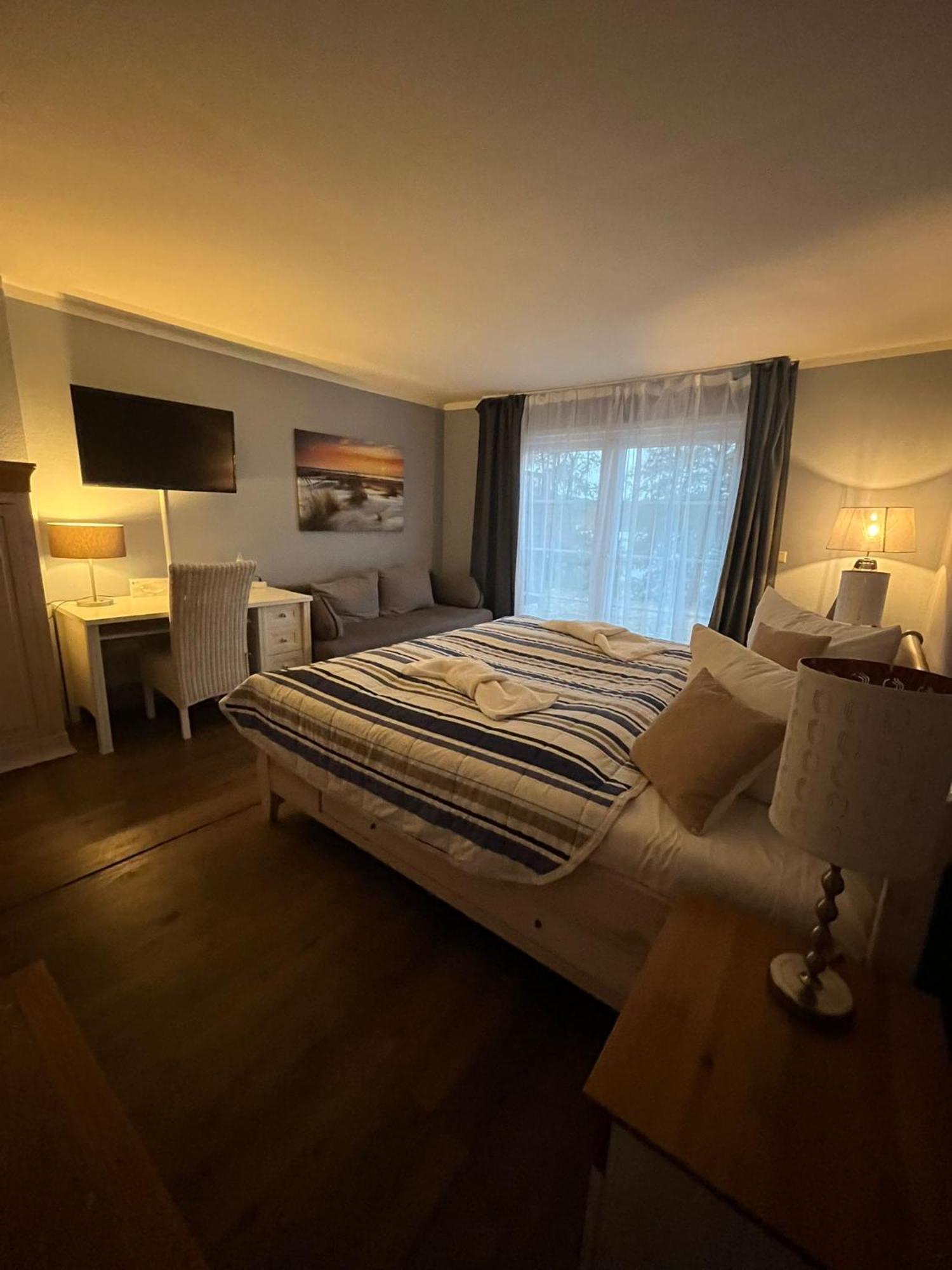 Strandhotel Vier Jahreszeiten Buckow Extérieur photo