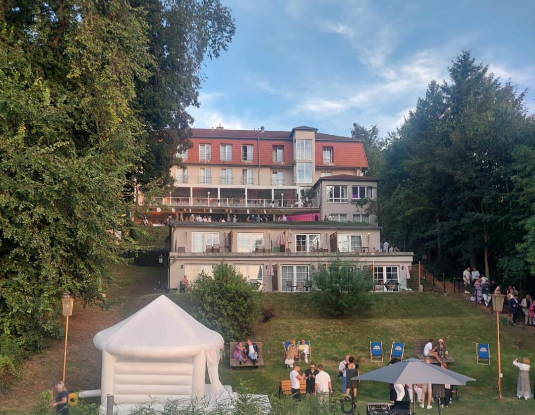 Strandhotel Vier Jahreszeiten Buckow Extérieur photo
